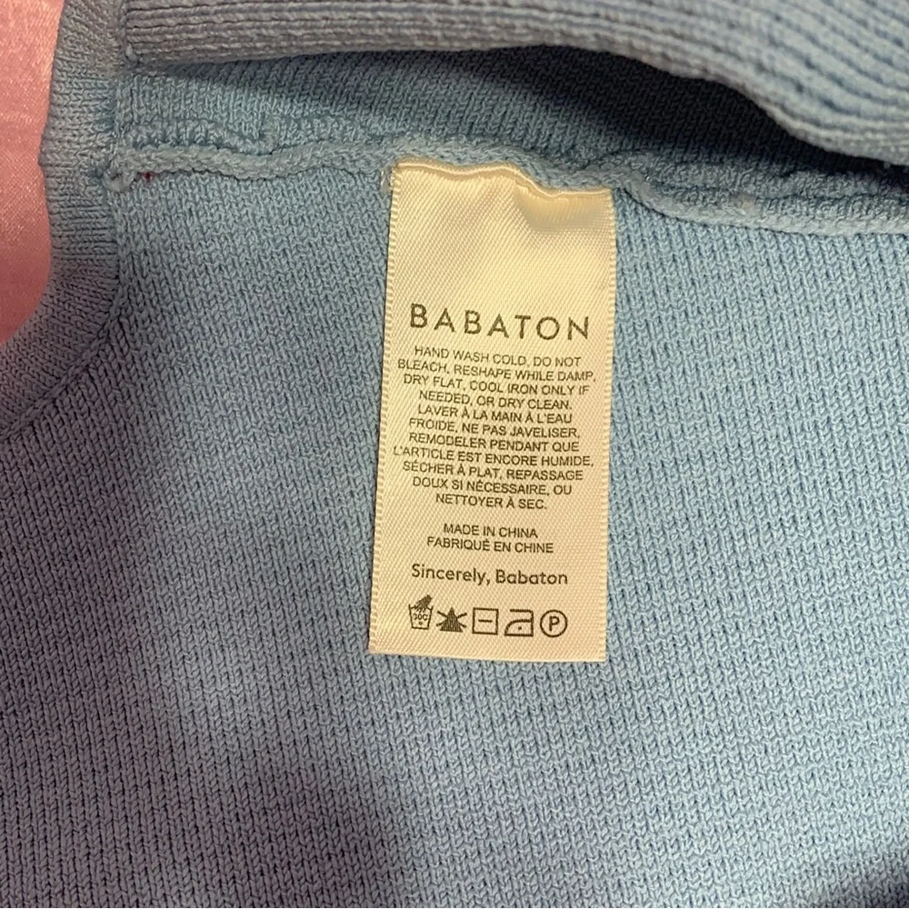 *SOLD* Aritzia Babaton Sculpt Knit Cropped Tank - Picture 5 of 5